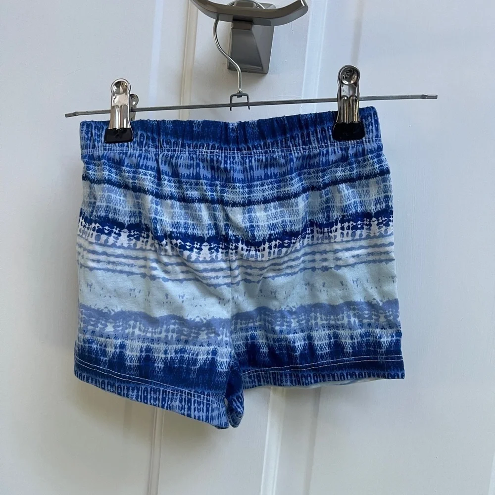 NWOT 2T The Children’s Place Blue Pattern Soft Girls Shorts